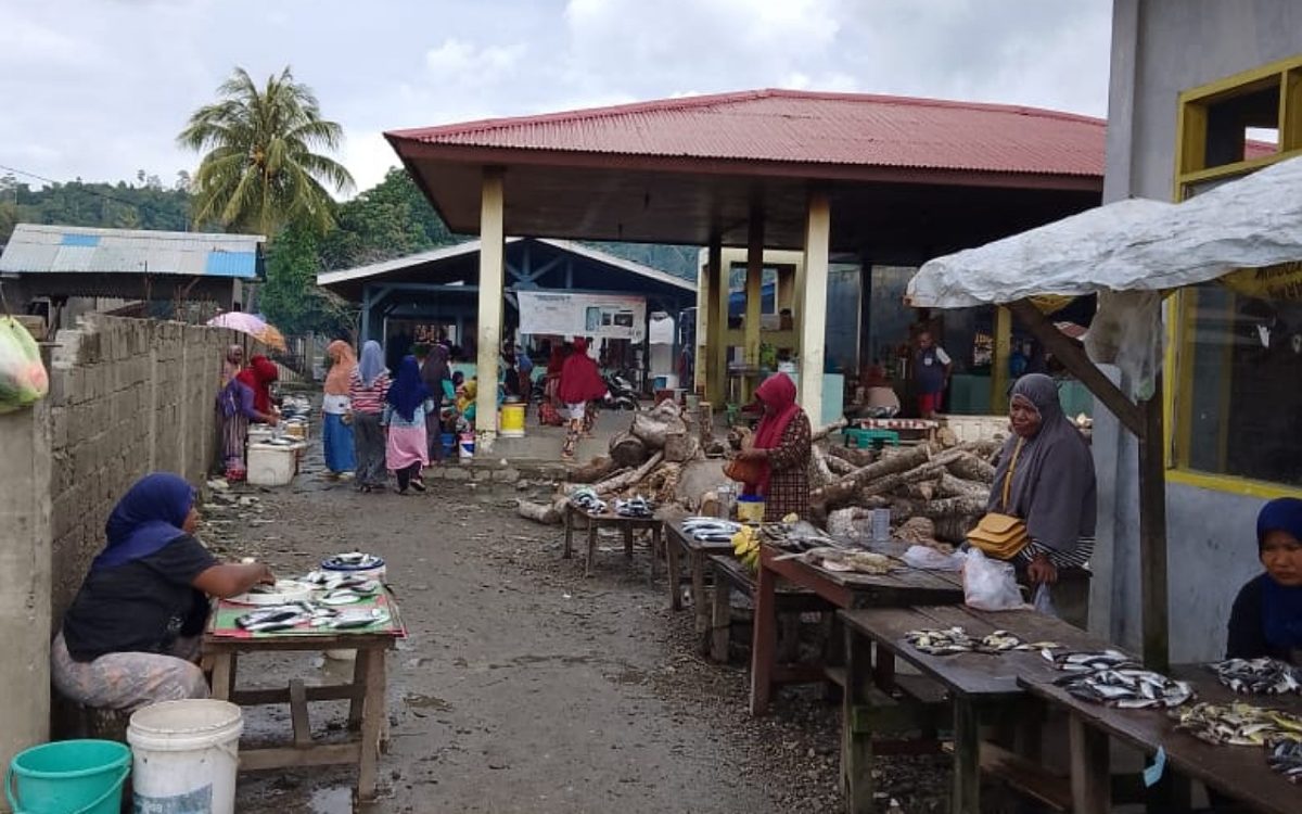 Kondisi Pasar Bambu Dikeluhkan